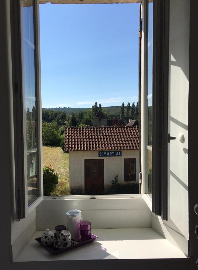 Bed and Breakfast Ancien Relais De Poste The Old Post Office Saint-Martial-d'Albarede Exterior foto